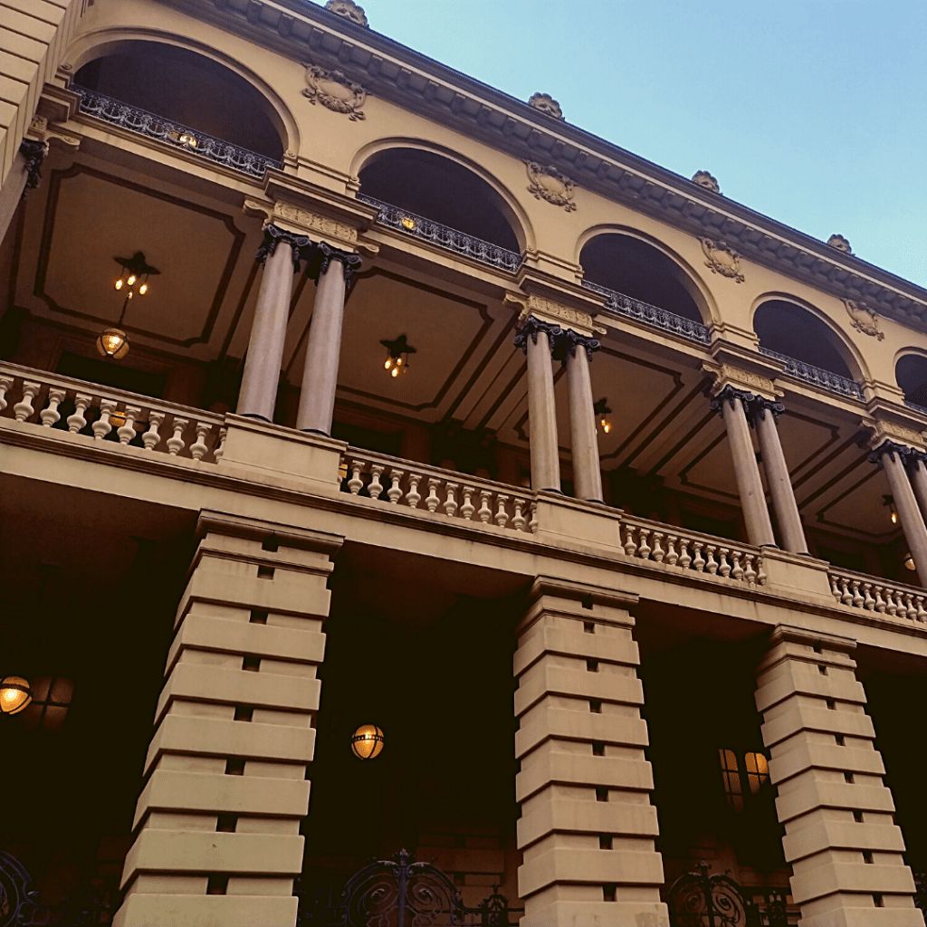 Vista do Theatro Municipal, área externa