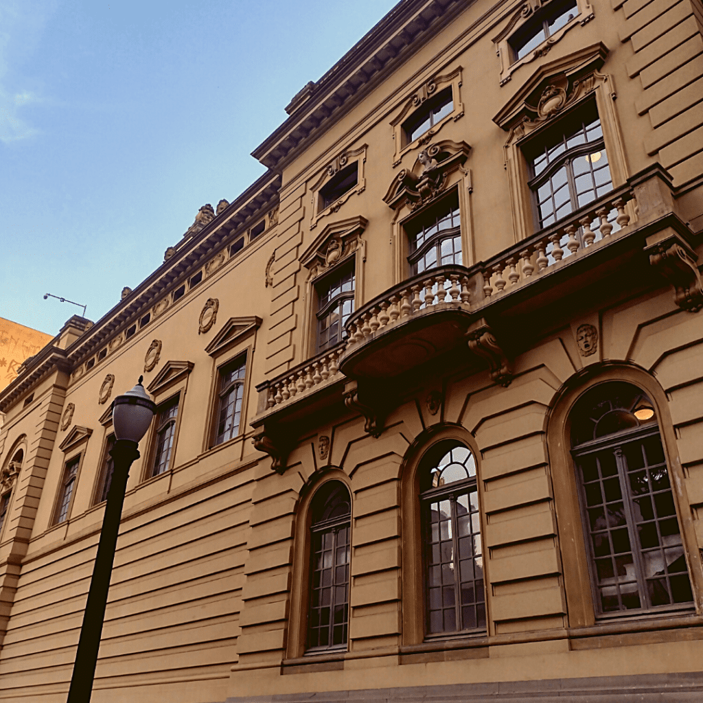 Vista do Theatro Municipal, área externa