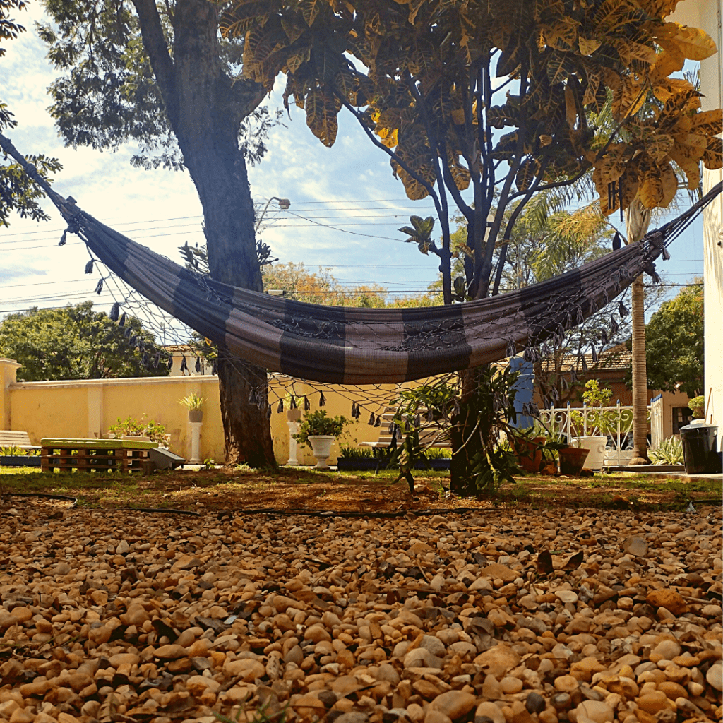 Jardim da Biblioteca Gustavo Teixeira em São Pedro/SP