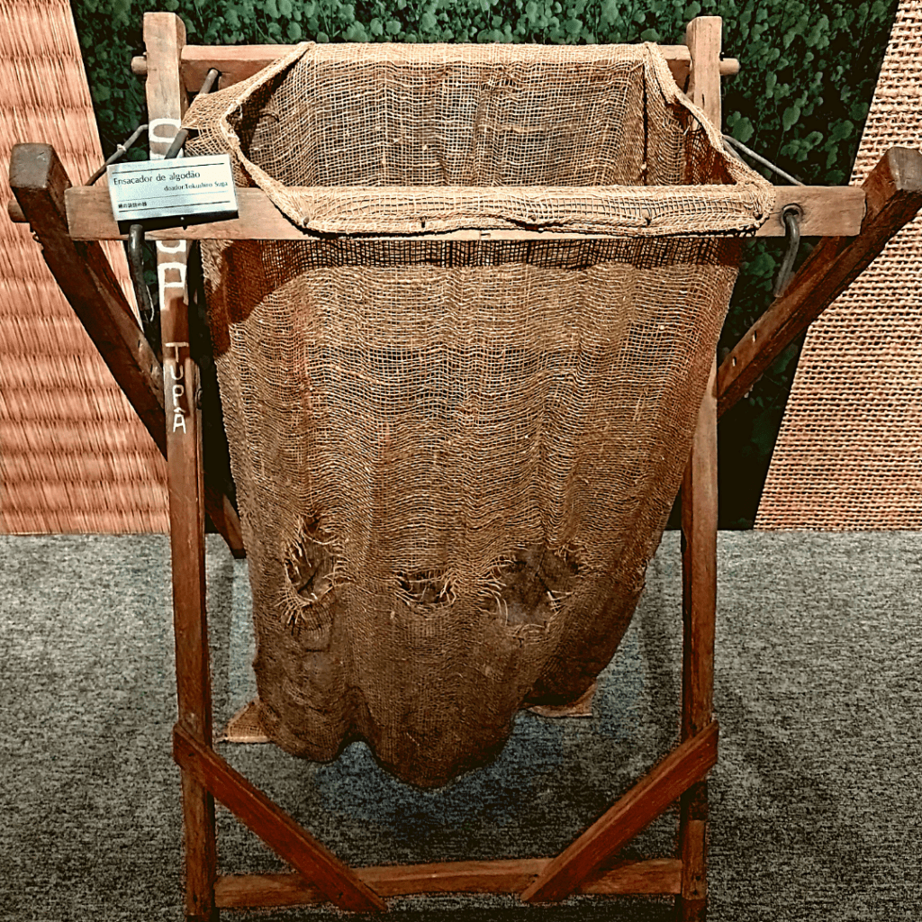 Ensacador de algodão.