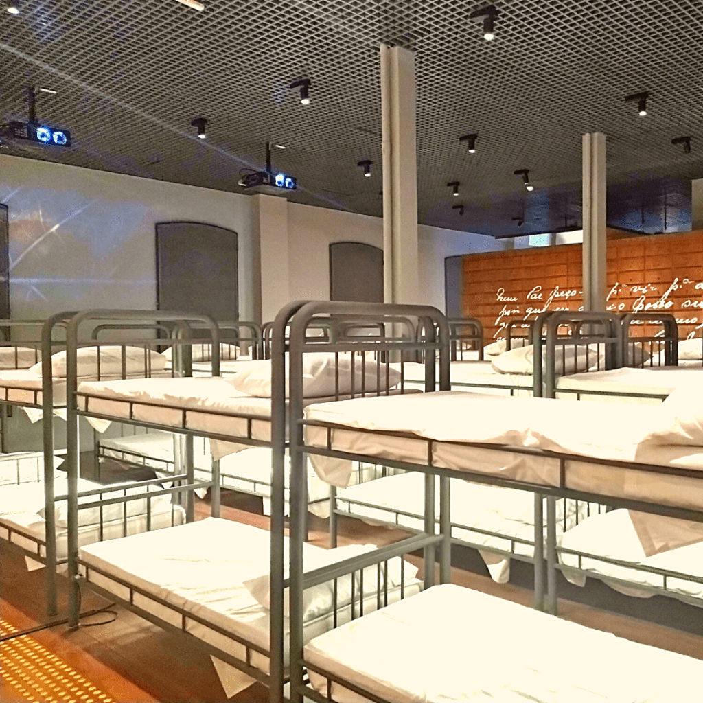 Reprodução do dormitório.