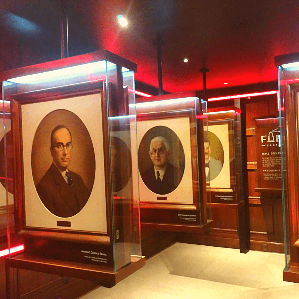 Hall dos presidentes no Farol Santander.