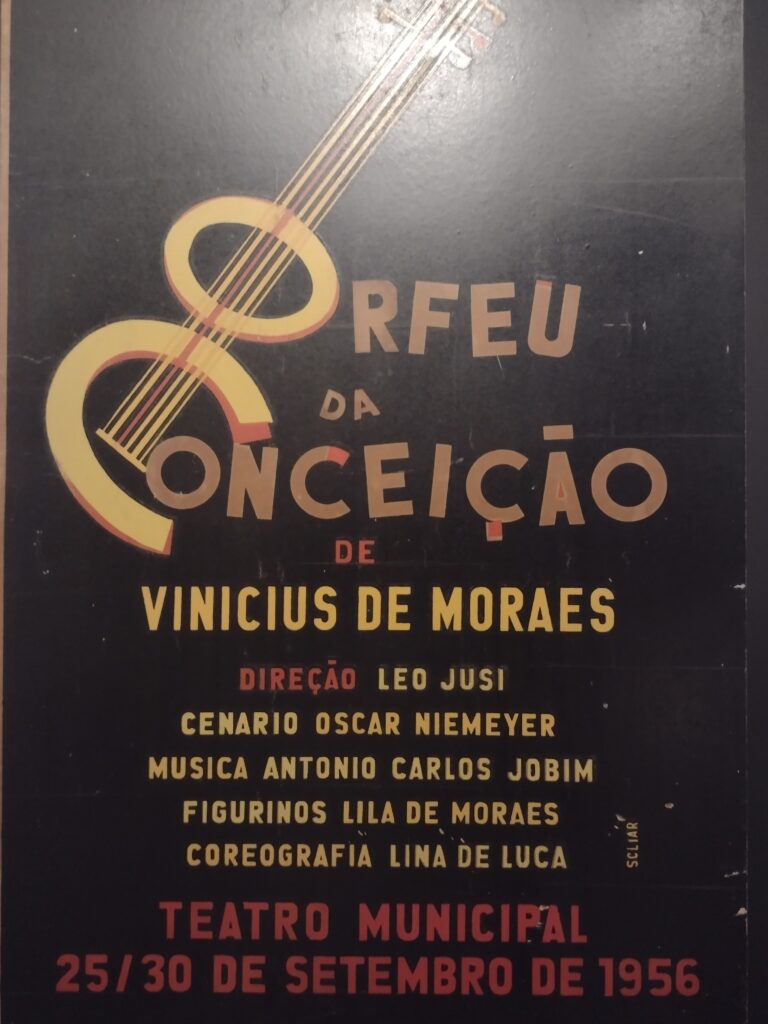 Exposição Vinicius de Moraes “Por toda a minha vida” no Farol Santander.